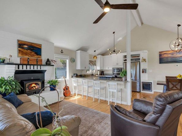 61 Ocean Street, Davenport CA 95017