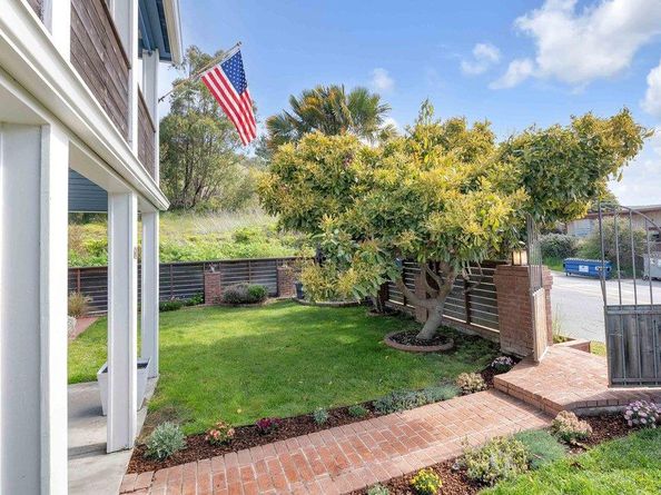 61 Ocean Street, Davenport CA 95017