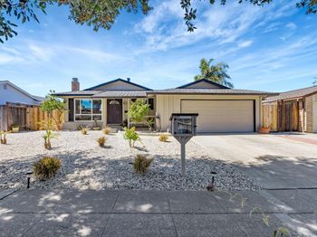 1363 Santa Fe Drive