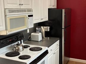 1919 Alameda De Las Pulgas 23, San Mateo CA 94403