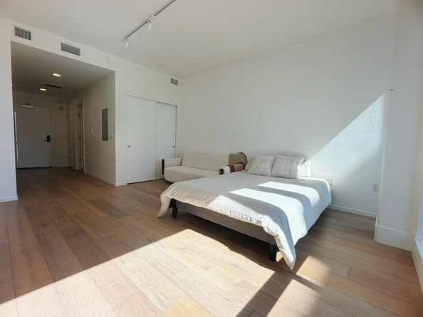 Undisclosed Address #ML82038495, San Francisco CA 94109