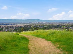 3611 Groesbeck Hill Drive, San Jose CA 95148