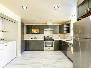 103 Stoneridge Lane 2210, San Francisco CA 94134