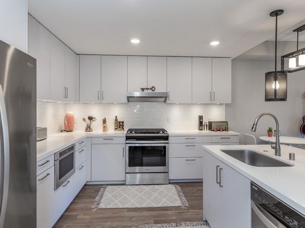 1048 Monroe Street 207, Santa Clara CA 95050
