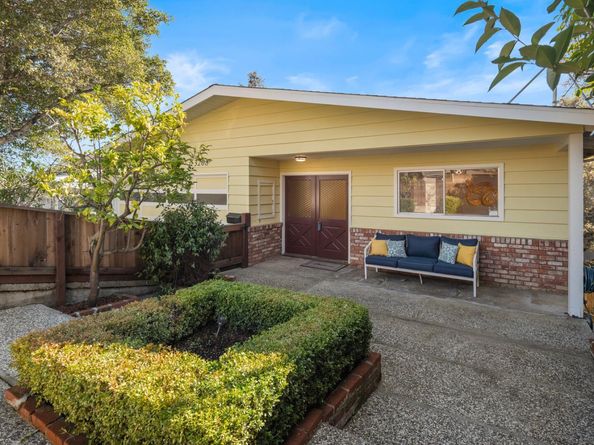 3208 Upper Lock Avenue, Belmont CA 94002