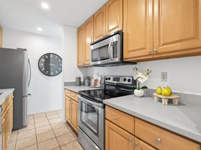 320 Vallejo Drive 22, Millbrae CA 94030