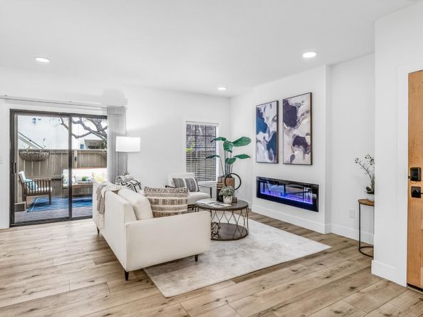 2084 Foxhall Loop, San Jose CA 95125