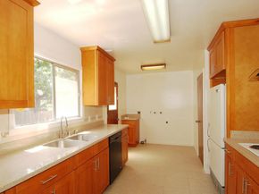 906-908 Haddon Drive, San Mateo CA 94402