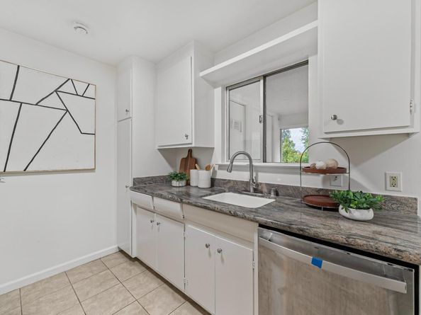 1369 Phelps Avenue 9, San Jose CA 95117