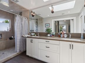124 Glenview Street, Santa Cruz CA 95062
