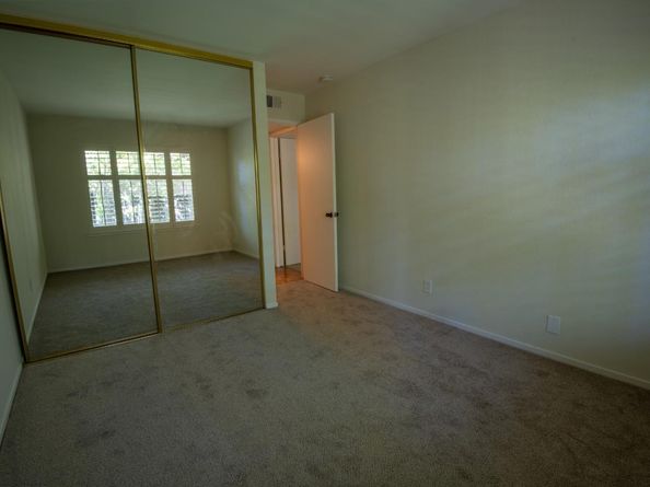 3350 La Mesa Drive 9, San Carlos CA 94070
