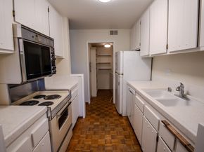 3350 La Mesa Drive 9, San Carlos CA 94070