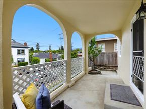 5555 Carlton Street, Oakland CA 94618