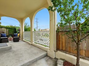 5555 Carlton Street, Oakland CA 94618