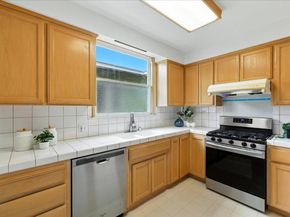 5555 Carlton Street, Oakland CA 94618