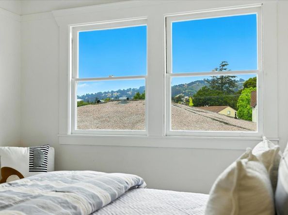 5555 Carlton Street, Oakland CA 94618