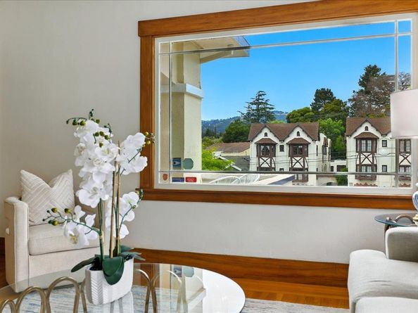 5555 Carlton Street, Oakland CA 94618