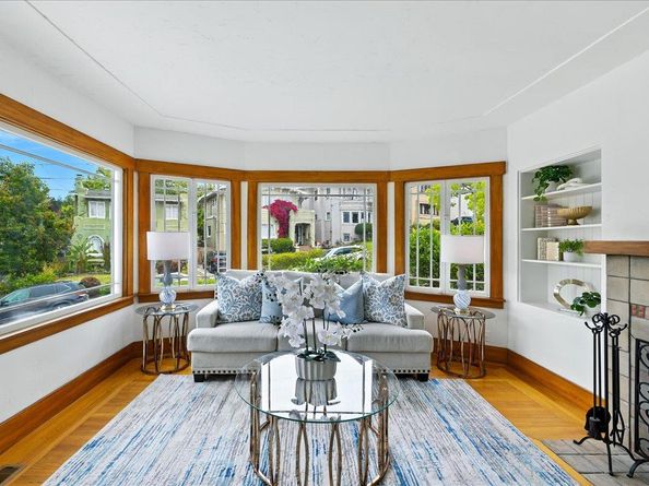 5555 Carlton Street, Oakland CA 94618
