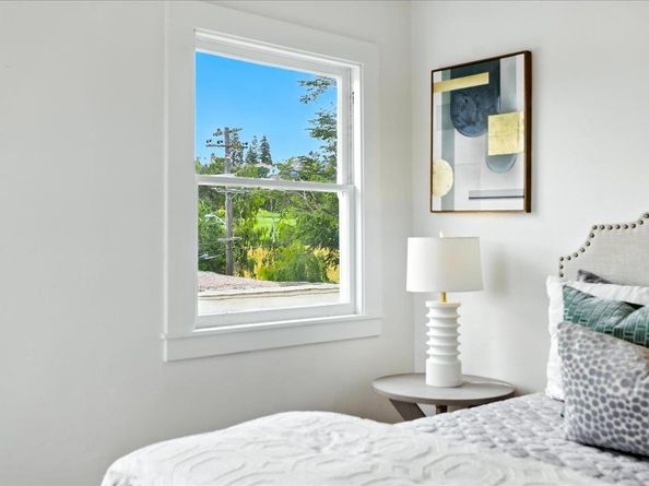 5555 Carlton Street, Oakland CA 94618