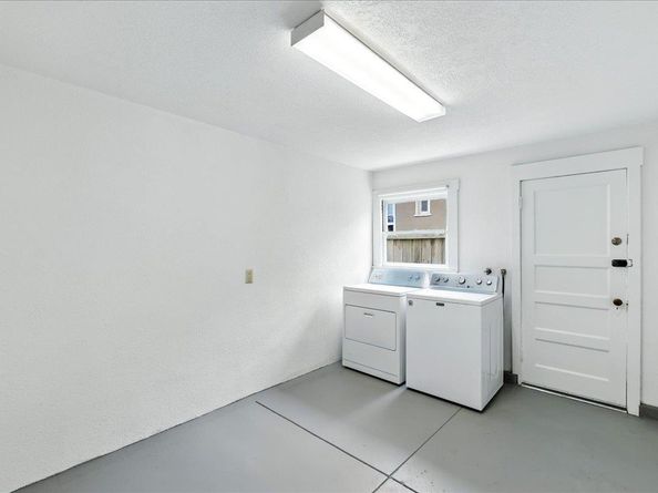 5555 Carlton Street, Oakland CA 94618