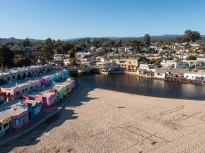 1890 Wharf Road, Capitola CA 95010