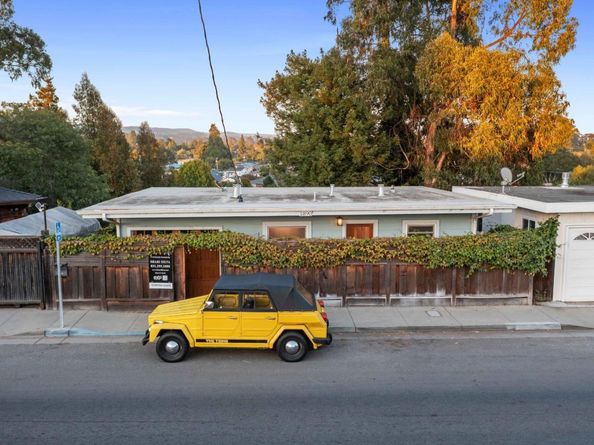 1890 Wharf Road, Capitola CA 95010