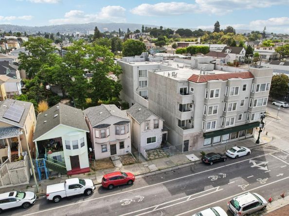 1334 E 15th Street, Oakland CA 94606