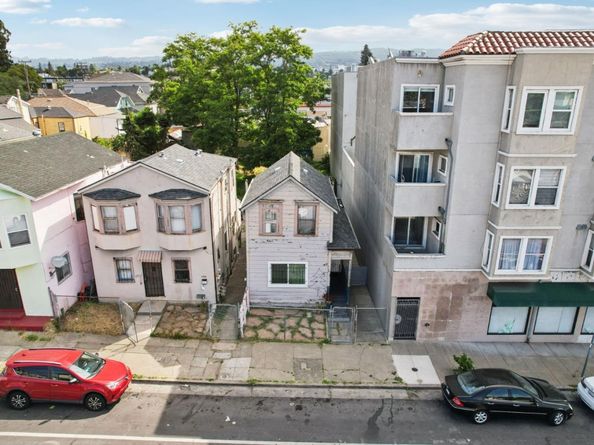 1334 E 15th Street, Oakland CA 94606