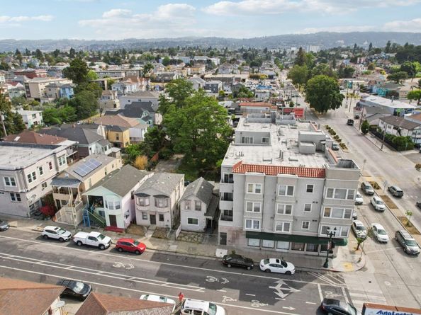 1334 E 15th Street, Oakland CA 94606