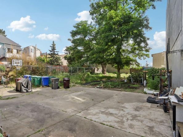 1334 E 15th Street, Oakland CA 94606