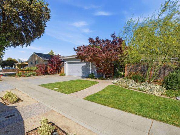 852 Peach Avenue, Sunnyvale CA 94087