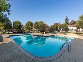 255 S Rengstorff Avenue 7, Mountain View CA 94040