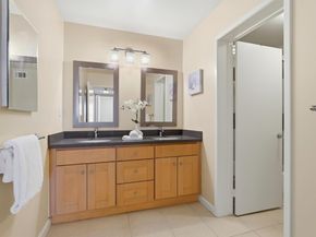 1915 Mount Vernon Court 16, Mountain View CA 94040