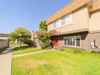 1748 Vancouver Green