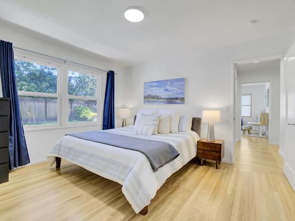 667 Cuesta Drive, Los Altos CA 94024