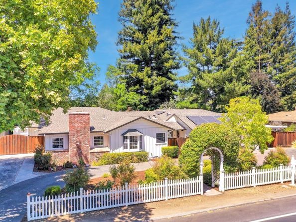 667 Cuesta Drive, Los Altos CA 94024