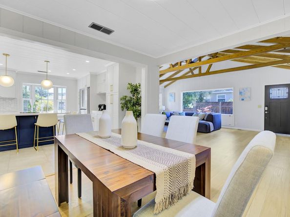 667 Cuesta Drive, Los Altos CA 94024