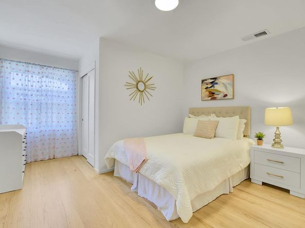 667 Cuesta Drive, Los Altos CA 94024