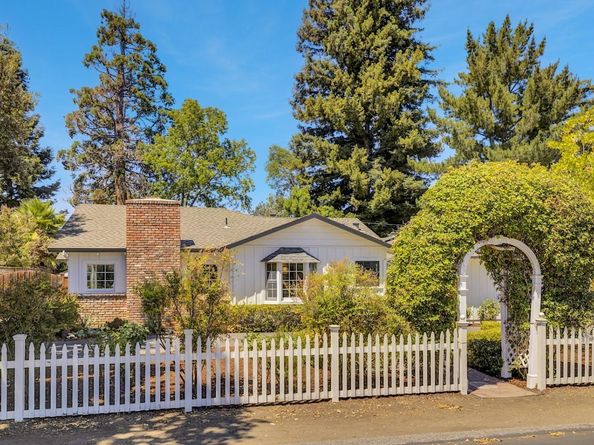 667 Cuesta Drive, Los Altos CA 94024