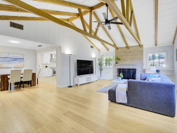 667 Cuesta Drive, Los Altos CA 94024