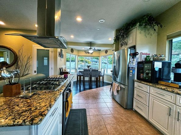 2612 Hallmark Drive, Belmont CA 94002