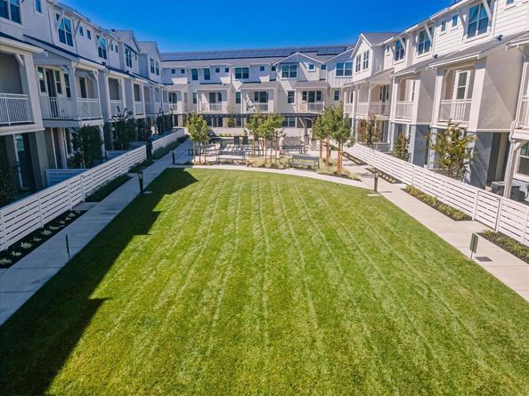 2735 Oak Road, Walnut Creek CA 94597