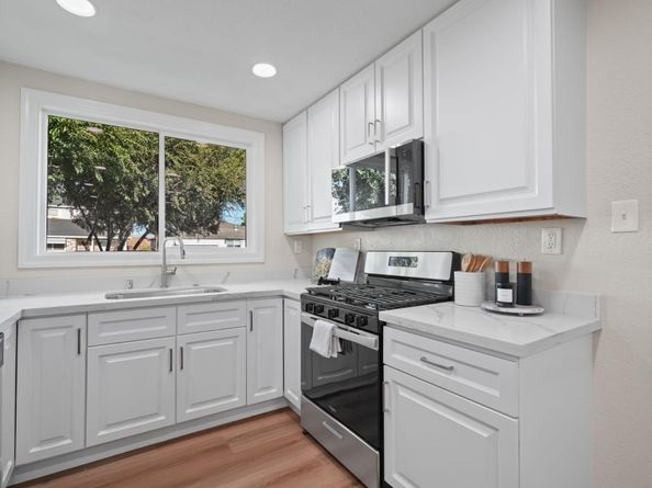 159 Jasmine Way, East Palo Alto CA 94303