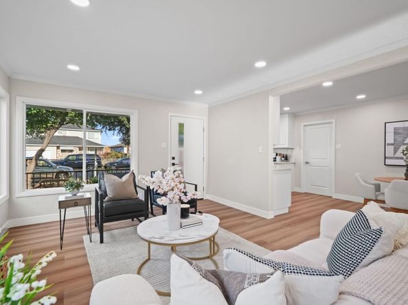 159 Jasmine Way, East Palo Alto CA 94303