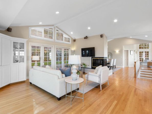 722 Bayview Way, Redwood City CA 94062