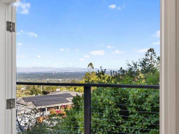 722 Bayview Way, Redwood City CA 94062