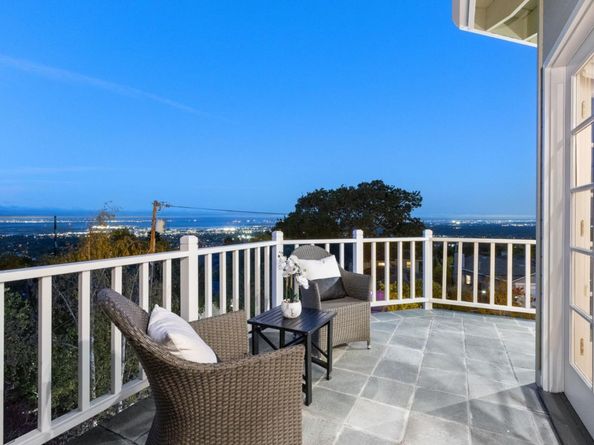 722 Bayview Way, Redwood City CA 94062