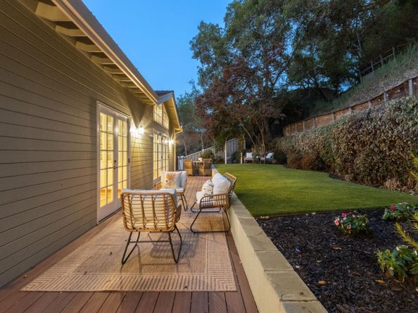 722 Bayview Way, Redwood City CA 94062