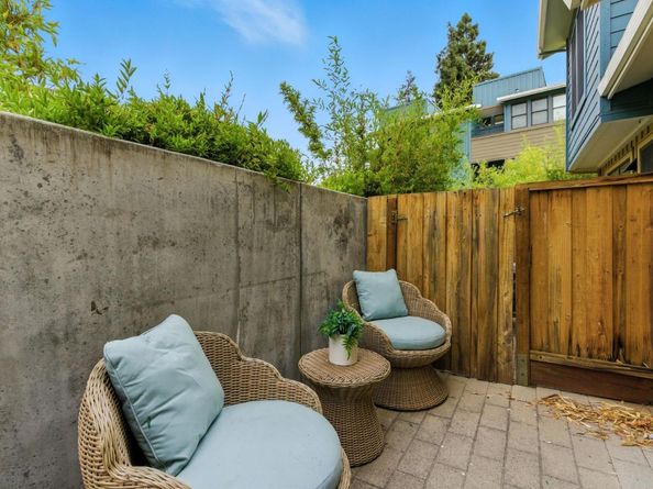 866 Altaire Walk, Palo Alto CA 94303