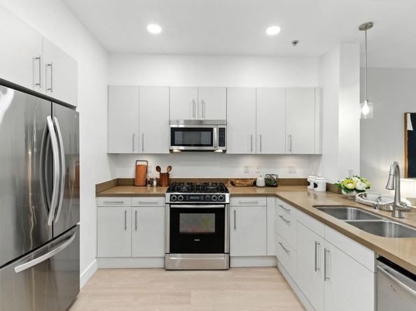 866 Altaire Walk, Palo Alto CA 94303